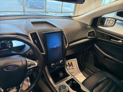 Used 2022 Ford Edge SEL w/ Sport Appearance Package image 13