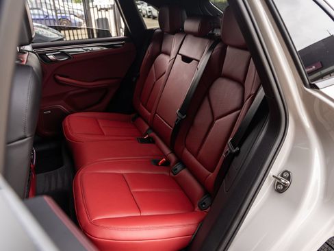 New 2026 Porsche Macan AWD/4WD image 36