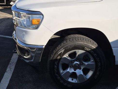 Used 2022 RAM 1500 Big Horn AWD/4WD image 5