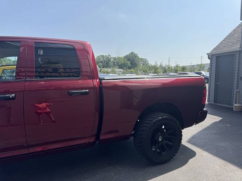 Used 2018 RAM 1500 Express AWD/4WD image 5