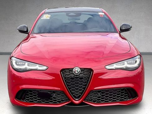 Used 2025 Alfa Romeo Giulia AWD w/ Driving Assist Package image 3