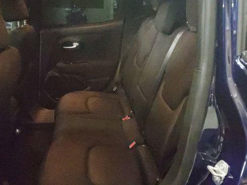 Used 2021 Jeep Renegade Latitude image 14