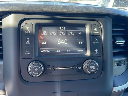 Used 2021 RAM 1500 Big Horn image 17