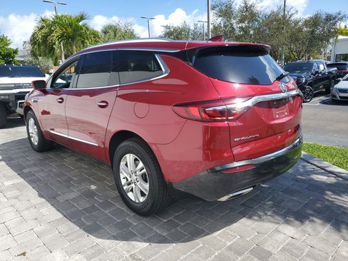 Used 2020 Buick Enclave Essence w/ Sound and Sites Package image 3