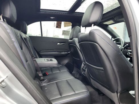 Used 2024 Cadillac XT4 Sport image 11