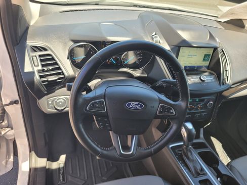 Used 2019 Ford Escape SE FWD image 27