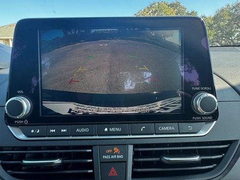 Used 2025 Nissan Altima 2.5 SV image 26