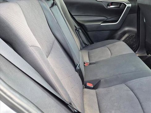 Used 2019 Toyota RAV4 XLE FWD image 19