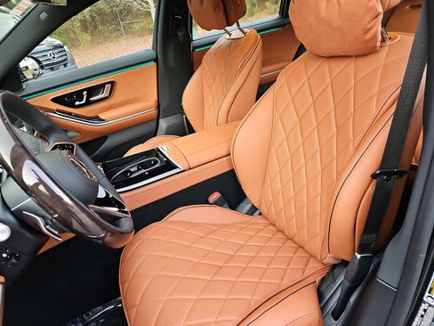 New 2026 Mercedes-Benz S 580 4MATIC Sedan image 17