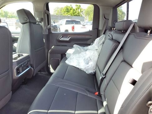 New 2026 GMC Sierra 1500 SLT image 13