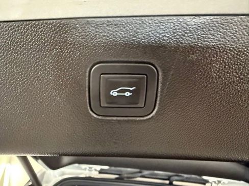 Used 2019 Chevrolet Blazer RS image 9