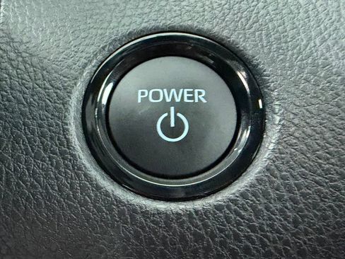 Used 2026 Toyota Camry SE FWD image 30