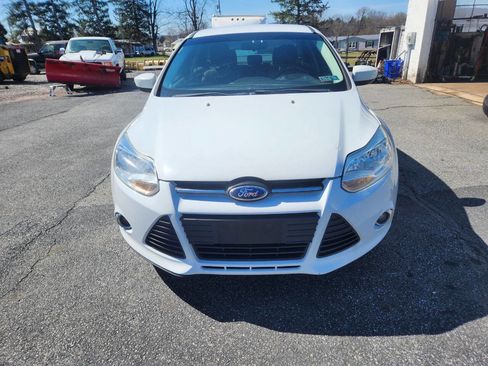 Used 2012 Ford Focus SE image 2