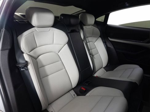 Used 2021 Porsche Taycan 4S w/ Premium Package image 22