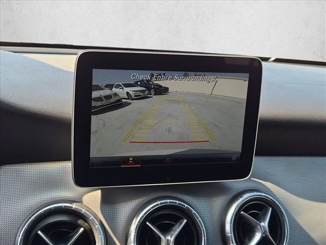 Used 2018 Mercedes-Benz CLA 250 image 11