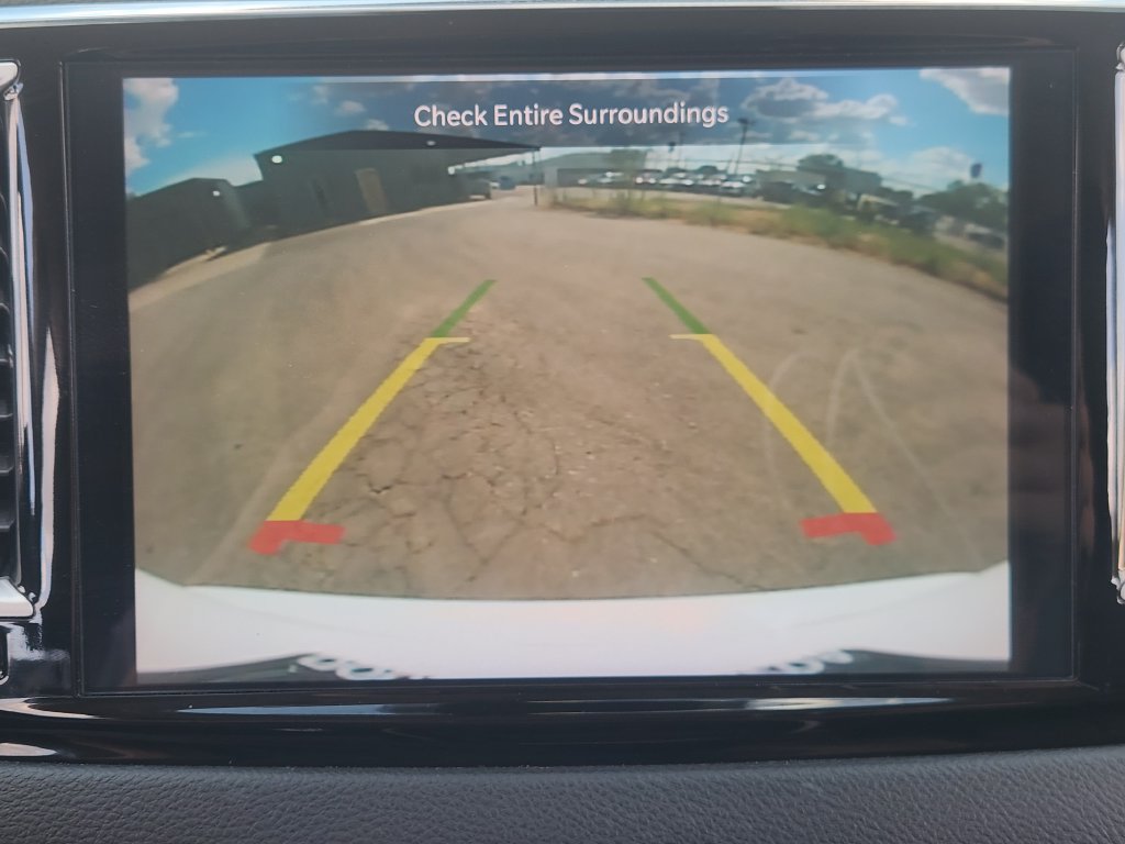 Used 2024 Chrysler Pacifica Touring-L FWD image 14