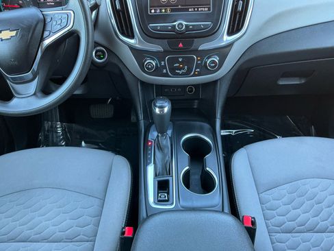 Used 2019 Chevrolet Equinox LS w/ LS Convenience Package image 10