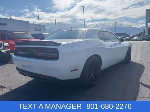 Used 2015 Dodge Challenger SRT Hellcat RWD image 10