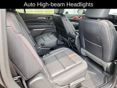 Used 2025 Chevrolet Traverse RS AWD/4WD image 30