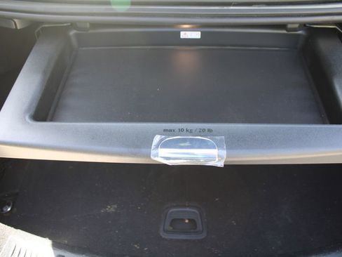 Used 2021 Mercedes-Benz E 350 Sedan image 9