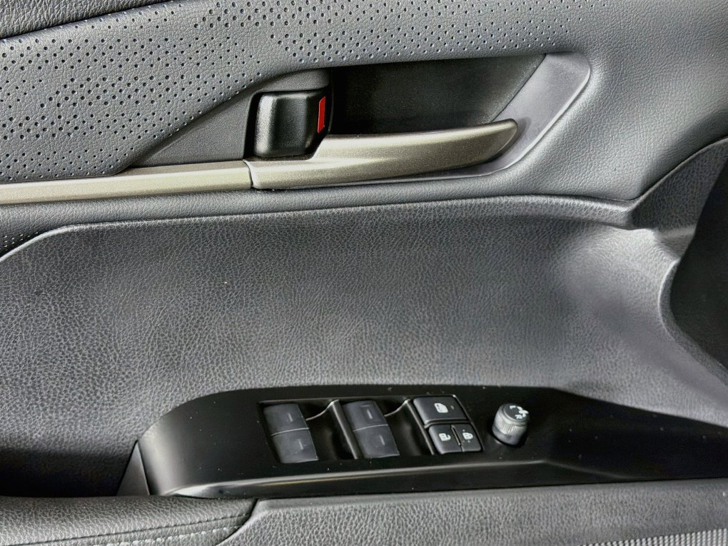Used 2026 Toyota Camry XSE FWD image 22