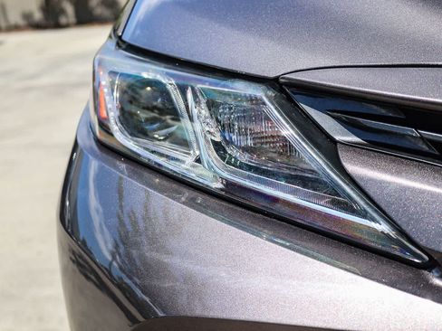 Used 2019 Toyota Camry LE FWD image 10