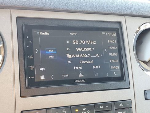 Used 2016 Ford F250 XLT w/ XLT Value Package image 19