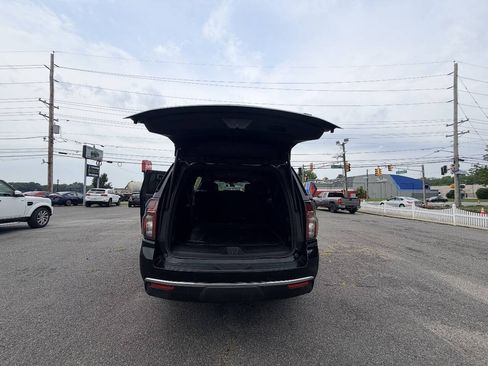 Used 2022 Chevrolet Suburban LT AWD/4WD image 50