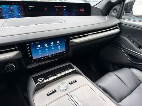 New 2026 Lincoln Navigator L Reserve AWD/4WD image 28