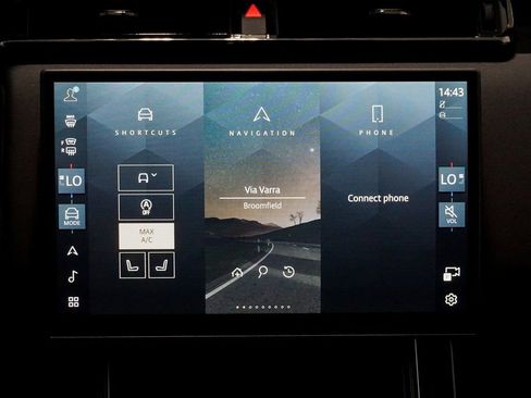 Used 2025 Land Rover Range Rover Velar Dynamic SE image 15