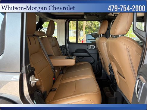 Used 2022 Jeep Wrangler Unlimited Sahara w/ Cold Weather Group AWD/4WD image 24