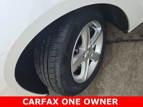 Used 2024 Chevrolet Malibu LT image 32