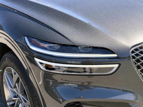 Certified 2025 Genesis GV70 2.5T AWD/4WD image 13
