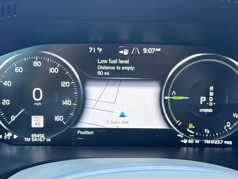 Used 2021 Volvo XC60 T8 Inscription Expression w/ Advanced Package image 28