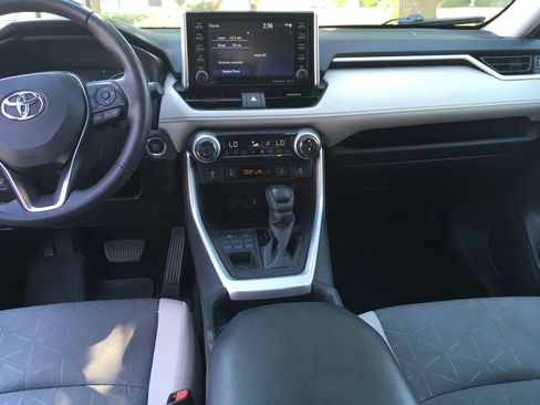 Used 2021 Toyota RAV4 XLE w/ Convenience Package AWD/4WD image 24