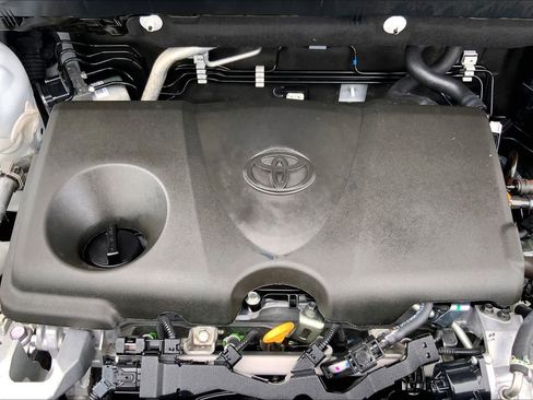 Certified 2025 Toyota RAV4 XLE w/ Convenience Package FWD image 32