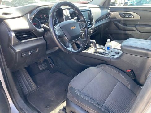 Used 2018 Chevrolet Traverse LT FWD image 4
