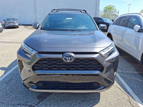Used 2023 Toyota RAV4 SE AWD/4WD image 2