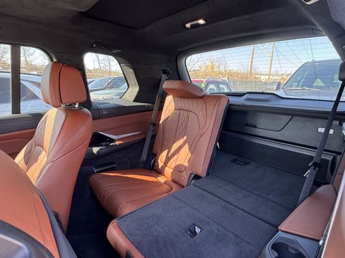 Used 2023 BMW X7 xDrive40i image 14