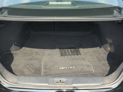 Used 2025 Nissan Sentra SR FWD image 32