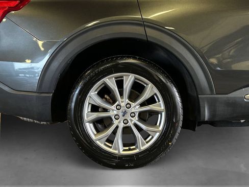 Used 2020 Ford Explorer XLT w/ Equipment Group 202A AWD/4WD image 21