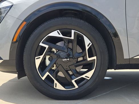 Certified 2023 Kia Sportage SX FWD image 11