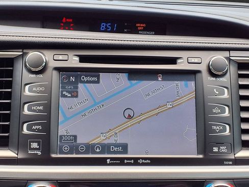 Used 2018 Toyota Highlander Limited FWD image 24