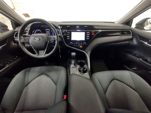 Used 2019 Toyota Camry LE w/ Carpet Mat Package FWD image 33