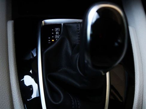 Used 2020 Nissan Rogue Sport SV image 20