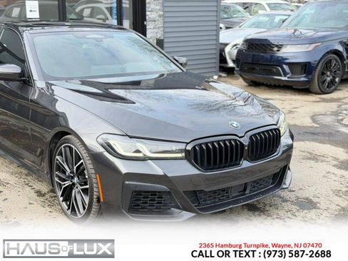 Used 2021 BMW M550i xDrive w/ Dynamic Handling Package image 10
