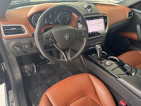 Certified 2023 Maserati Ghibli Modena Q4 AWD/4WD image 13