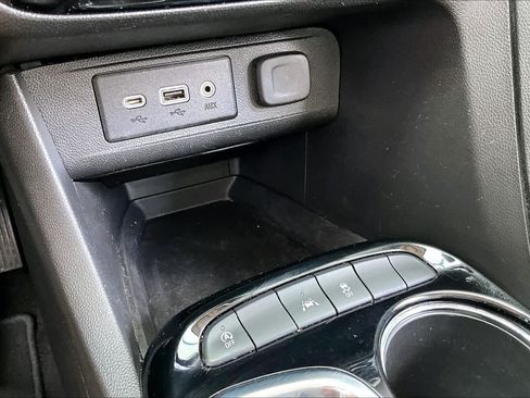 Used 2023 Buick Encore GX Preferred w/ Cold Weather Comfort Package FWD image 31