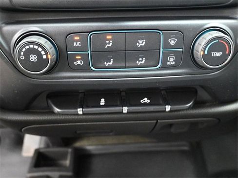 Used 2018 Chevrolet Silverado 1500 Custom w/ Custom Value Package image 21