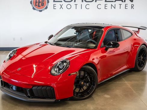 Used 2025 Porsche 911 Carrera GTS RWD image 6